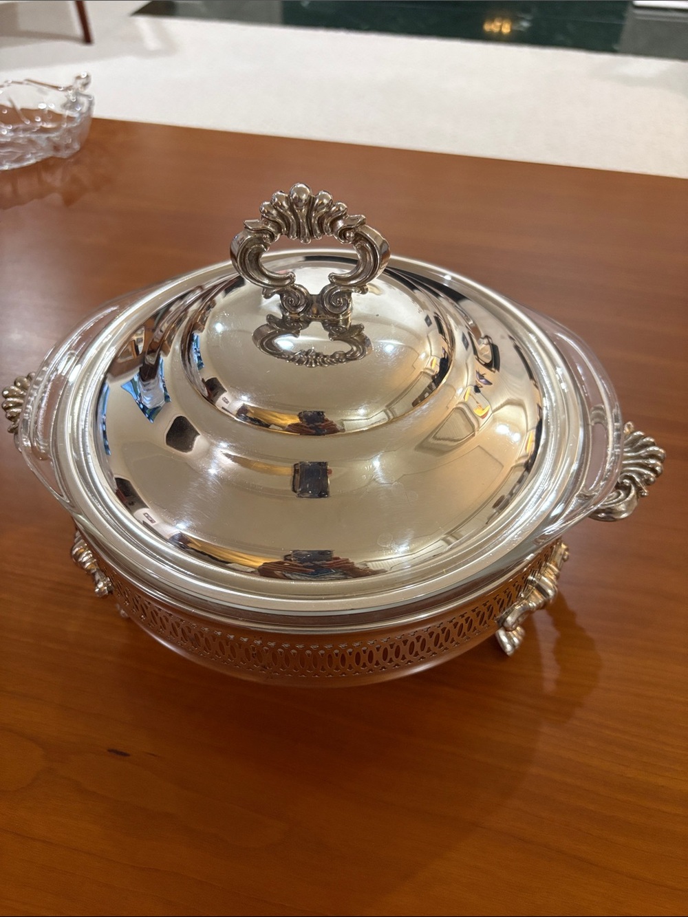 Vintage Silver Plated Covered Serving Dish - Elegant Dining Centerpiece.